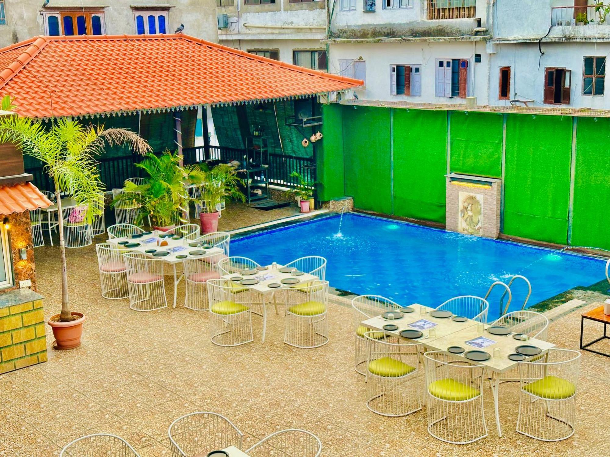 Hotel Grand Bhagwat, Udaipur Exterior foto