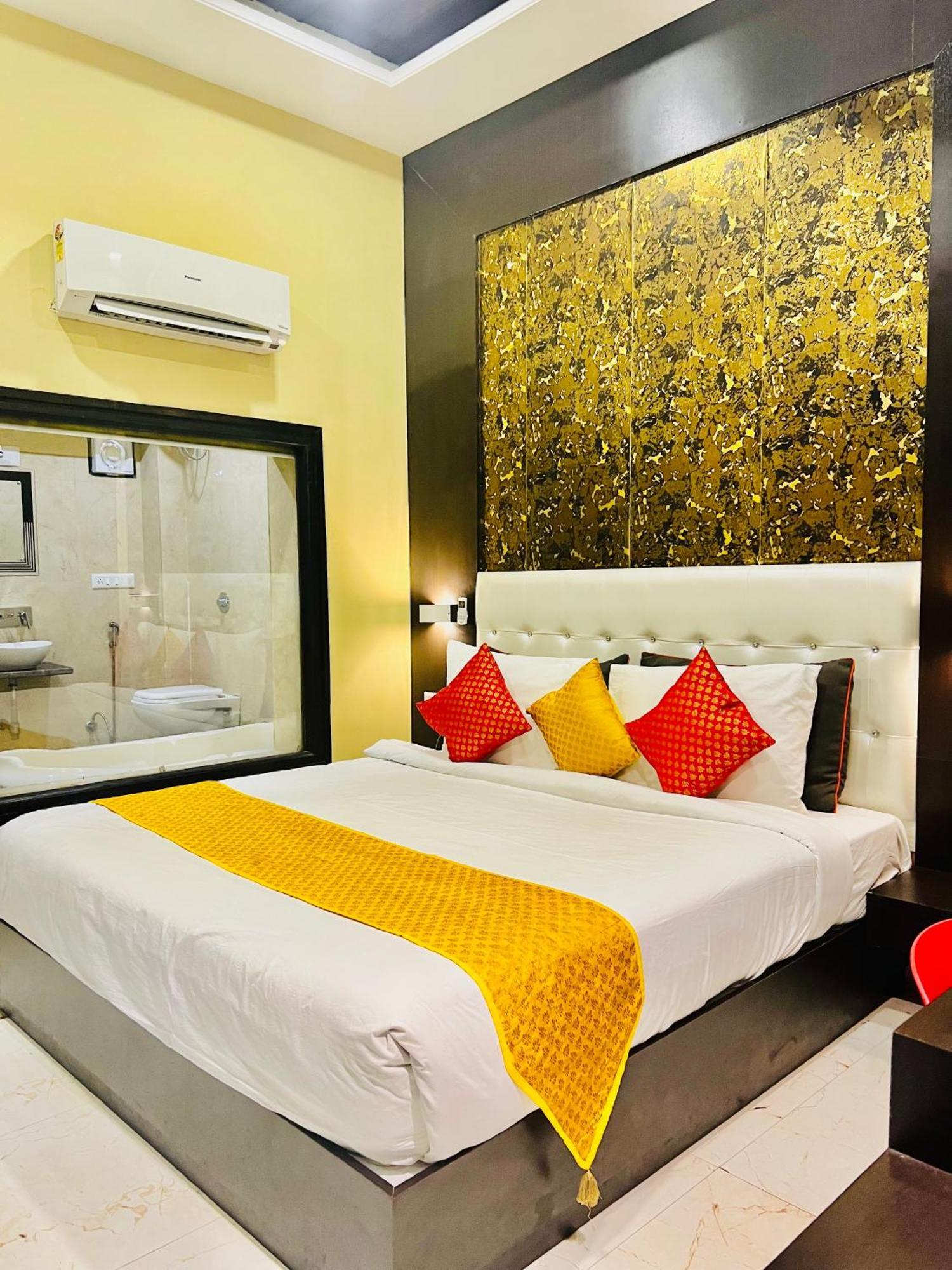 Hotel Grand Bhagwat, Udaipur Exterior foto
